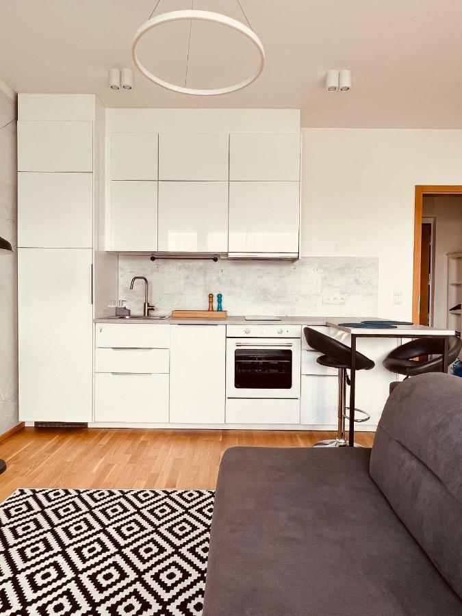 Apartamento White Pearl With Parking In Holesovice Praga