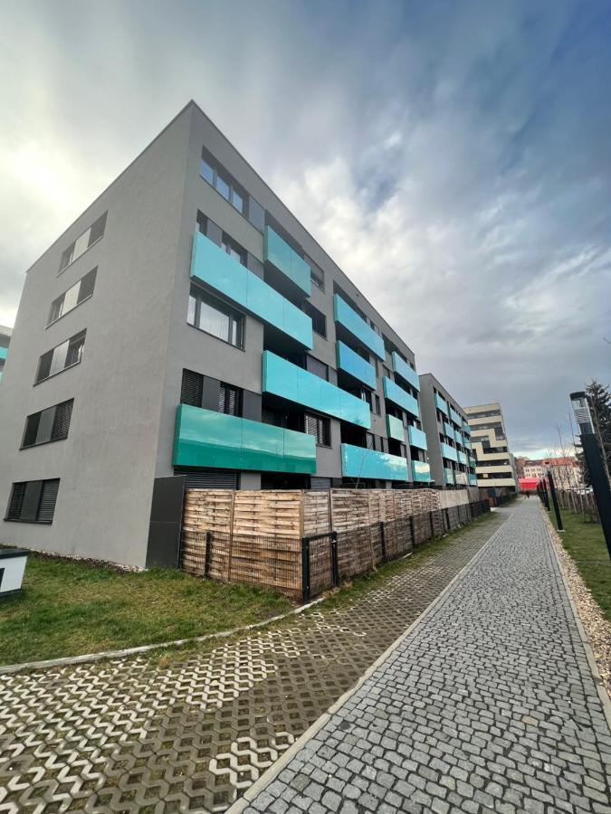 White Pearl With Parking In Holesovice Apartamento *